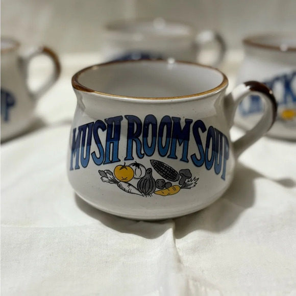 Classic White and Blue Soup Mugs Set of 4 Vintage - Picture 3 of 9